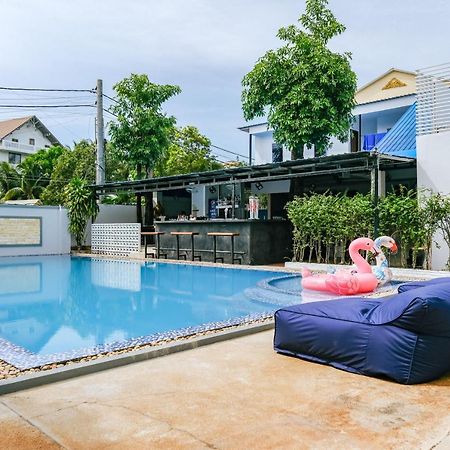 Queentown Hostel Siem Reap Luaran gambar